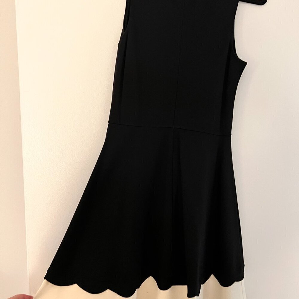 Aqua Scallop Color-Block Dress - Black & White - Size Medium 🖤 - Picture 5 of 6